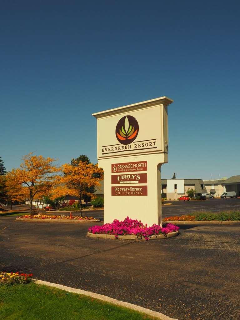 Evergreen Resort Кадилак Екстериор снимка
